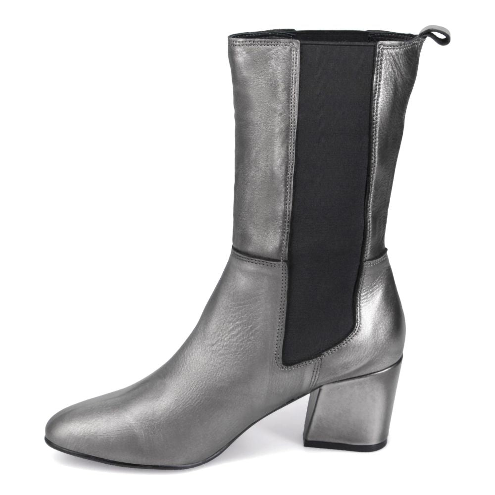 Bueno Women's Sienna Heeled Chelsea Boot in Pewter Metallic