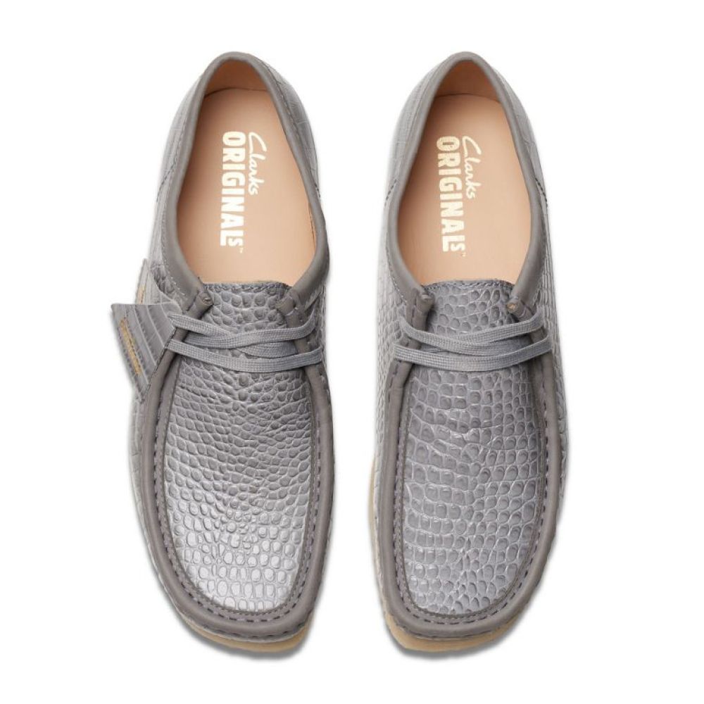 Clarks Men&#39;s Wallabee in Grey Crocodile Print