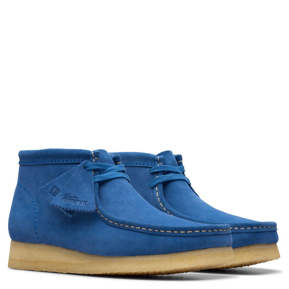 Clarks Men's Wallabee Boot in Blue Suede