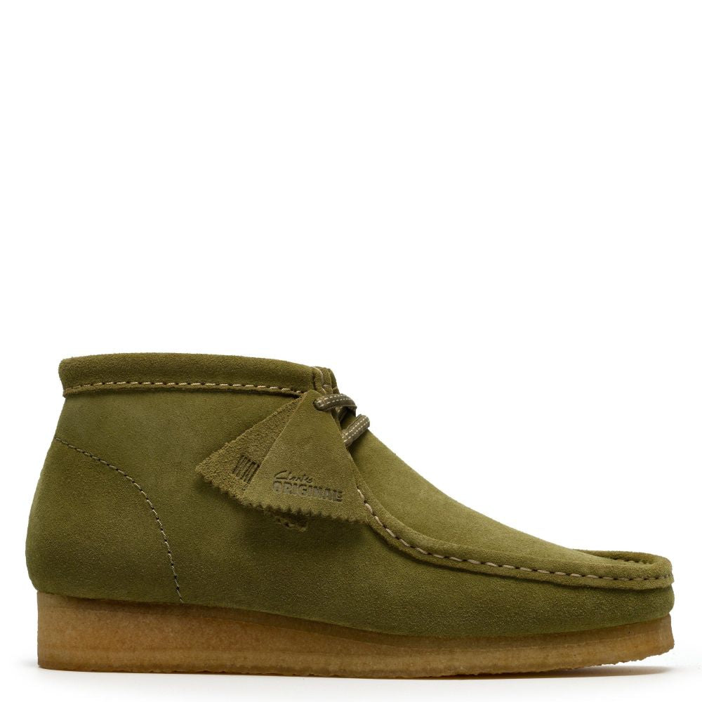 Clarks Men's Wallabee Boot in Green Suede