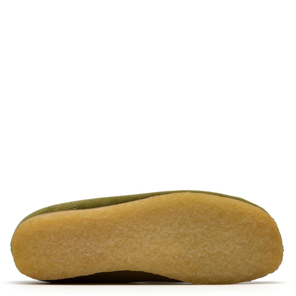 Clarks Men's Wallabee Boot in Green Suede