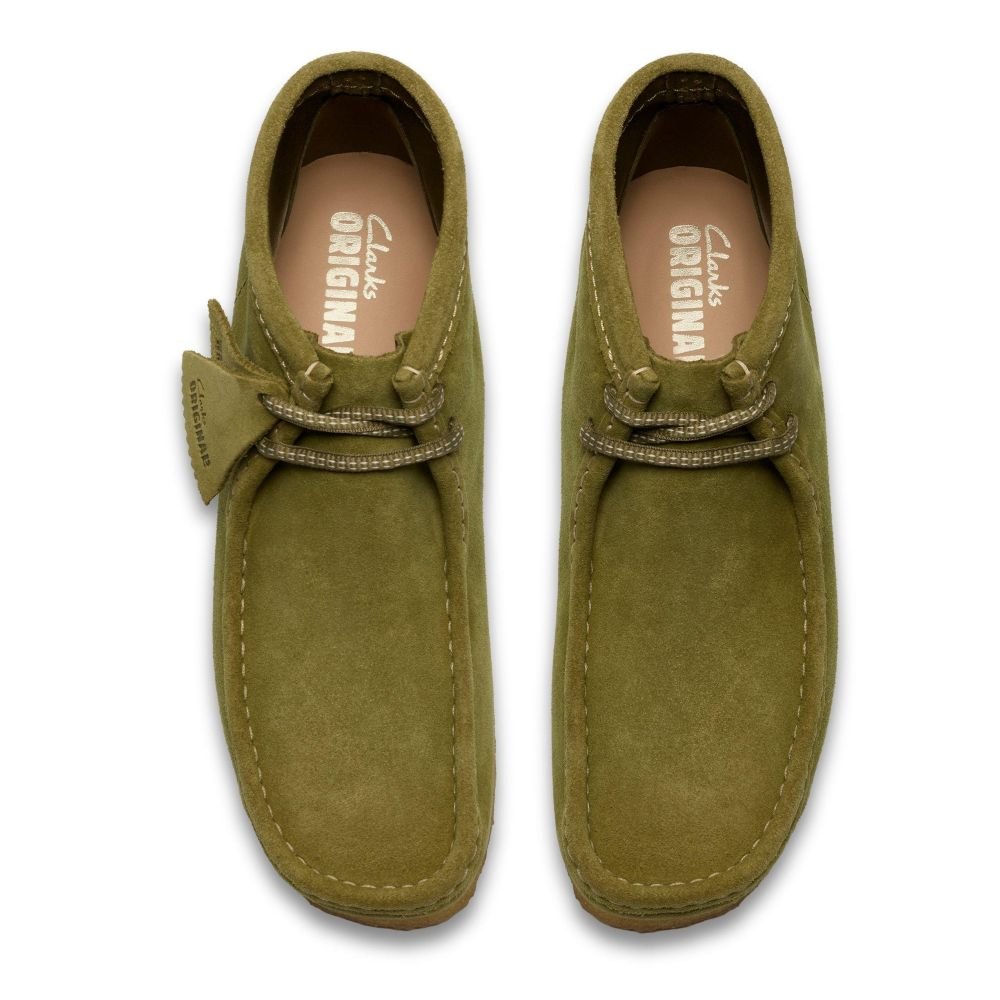 Clarks Men's Wallabee Boot in Green Suede - Getoutside Shoes