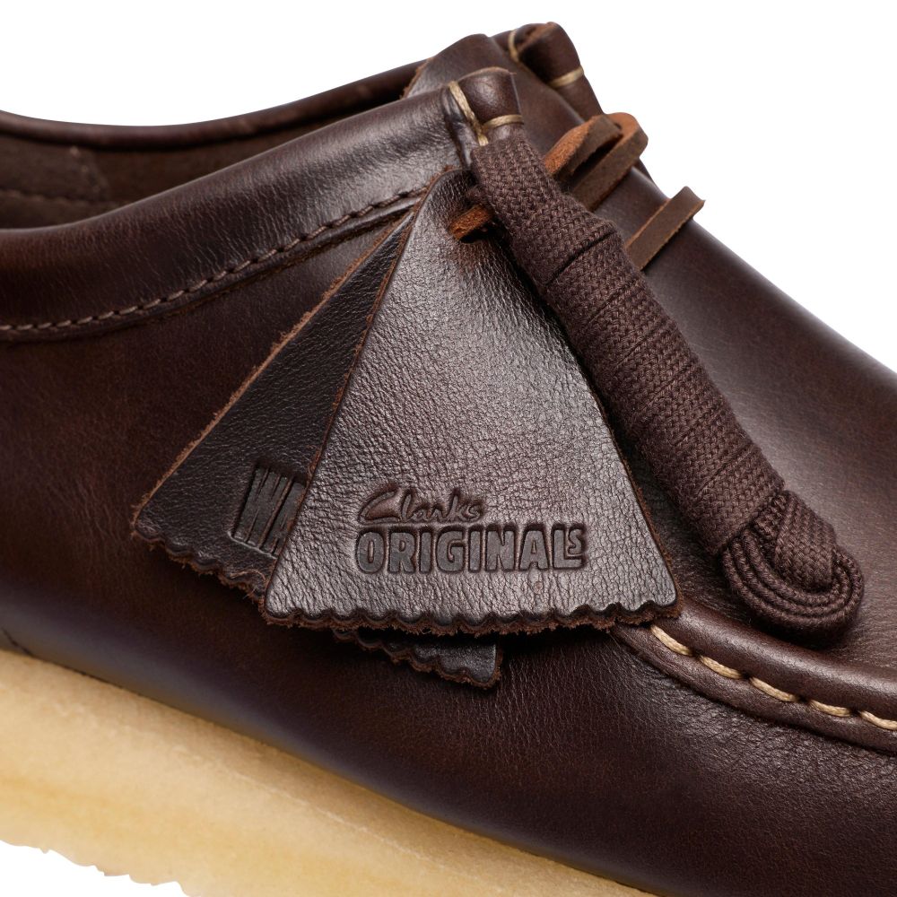 Clarks Men's Wallabee in Dark Brown Leather - Getoutside Shoes