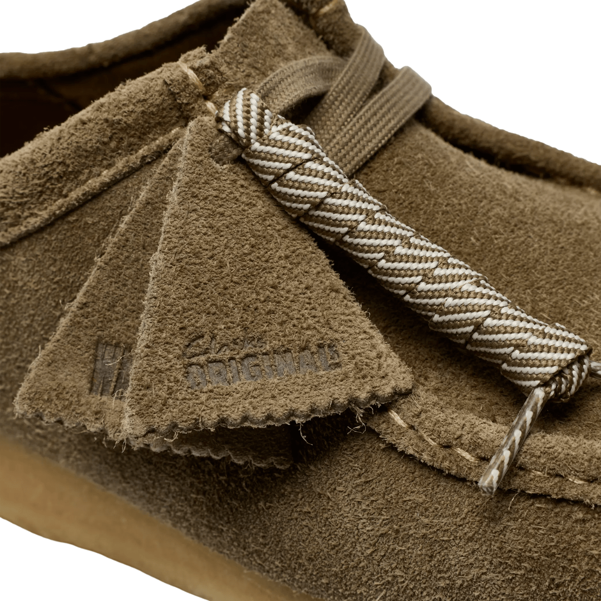 Clarks Men's Wallabee in Smoke Grey Suede - Getoutside Shoes