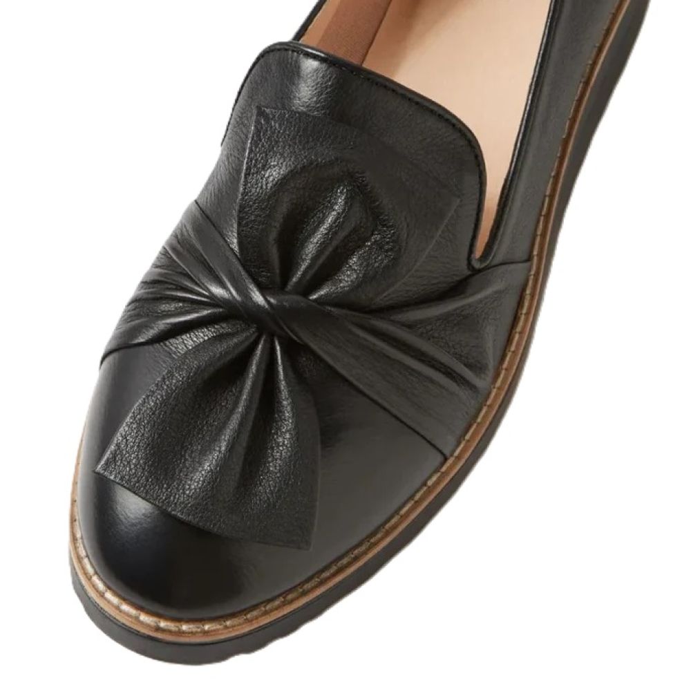 Django & Juliette Women's Oclem in Black