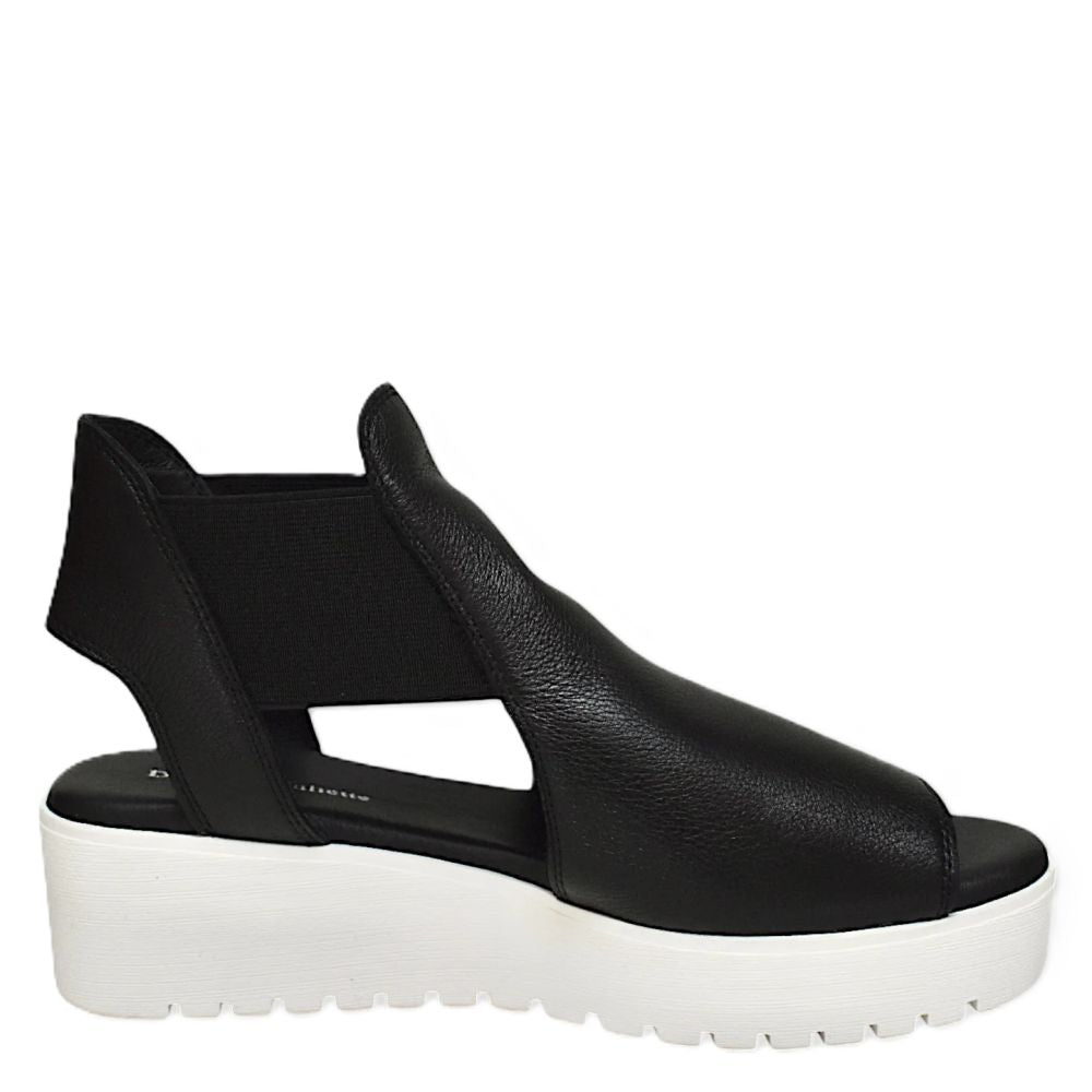 Django & Juliette Women's Ozie in Black/White