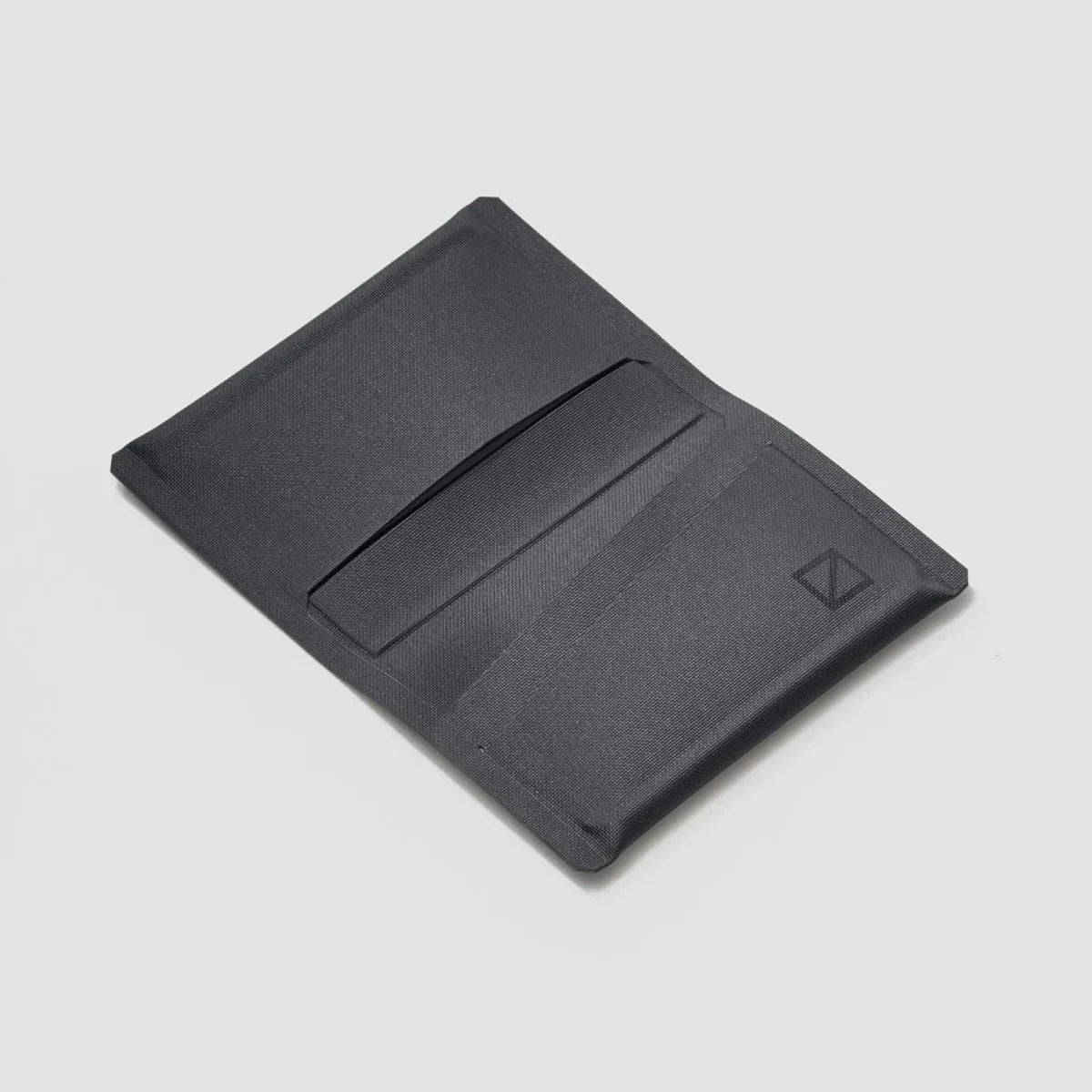Evergoods Element Card Wallet in Solution Dyed Black - Getoutside Shoes