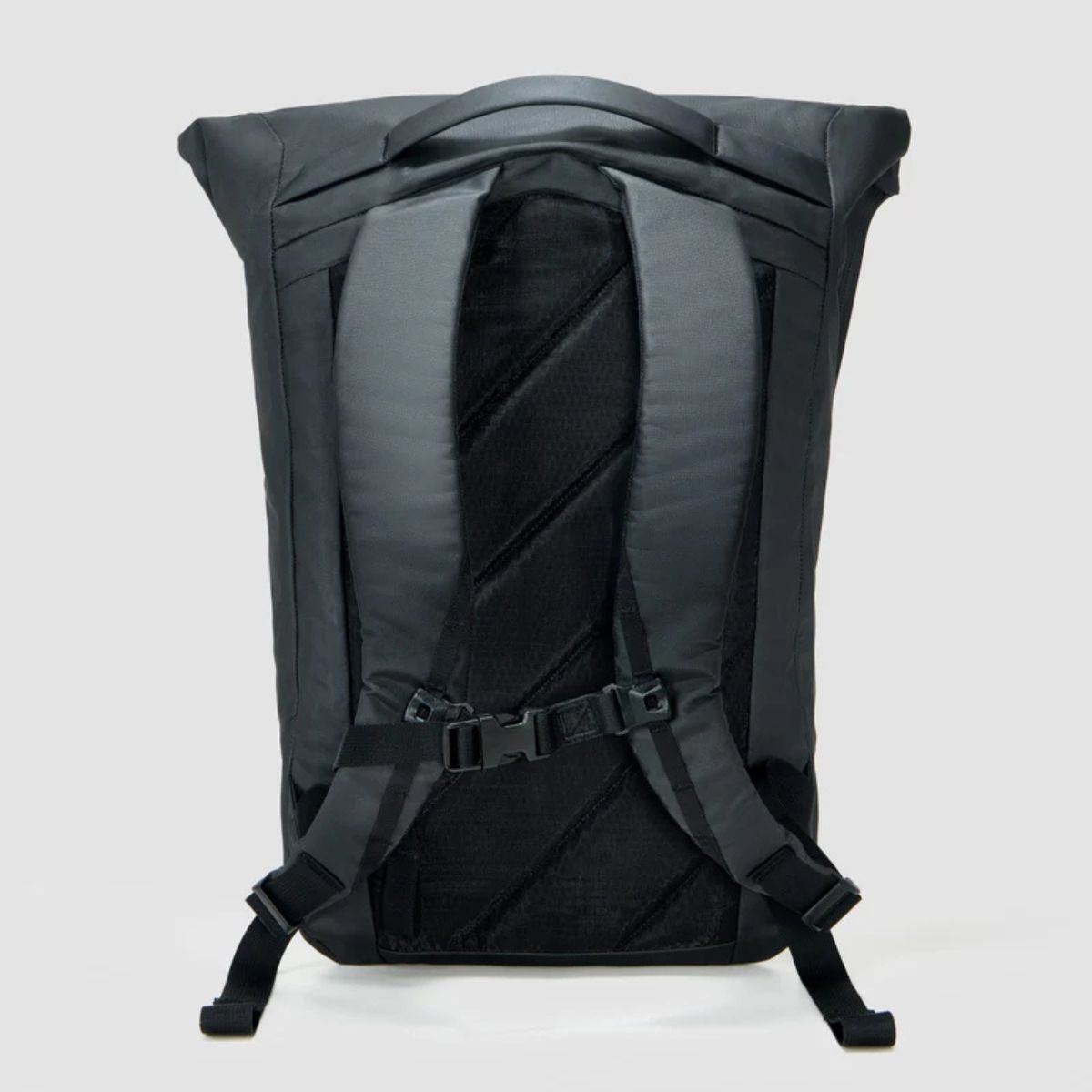 Evergoods Element Weathershed 22L in Solution Dyed Black - Getoutside Shoes