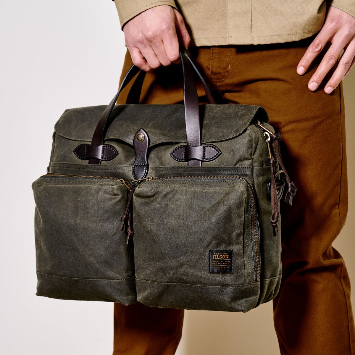 Filson 24 Hour Tin Cloth Briefcase in Ottergreen - Getoutside Shoes