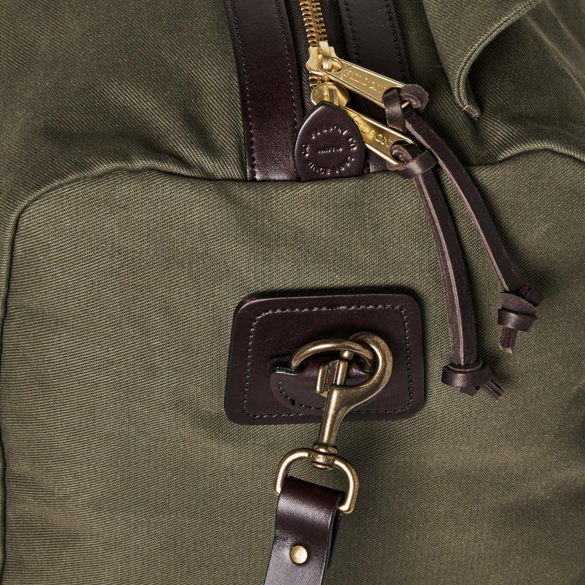 Filson Medium Rugged Twill Duffle Bag in Ottergreen - Getoutside Shoes