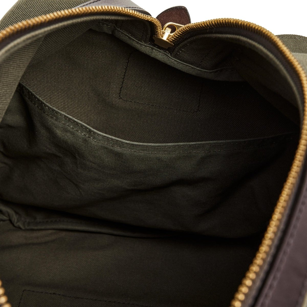 Filson Medium Rugged Twill Duffle Bag in Ottergreen - Getoutside Shoes