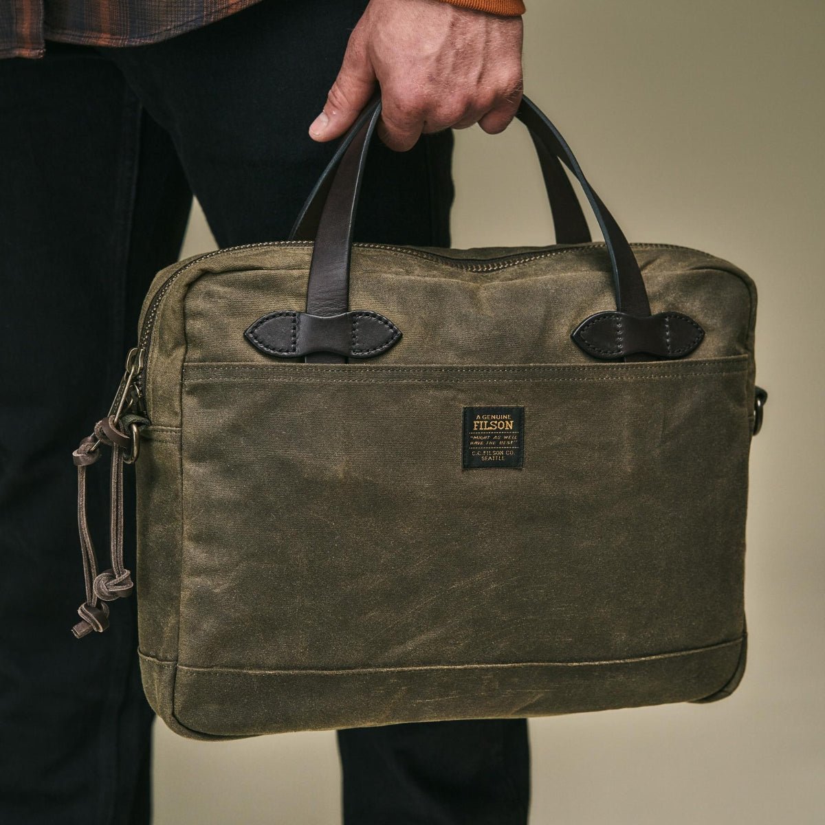 Filson Tin Cloth Compact Briefcase in Ottergreen - Getoutside Shoes