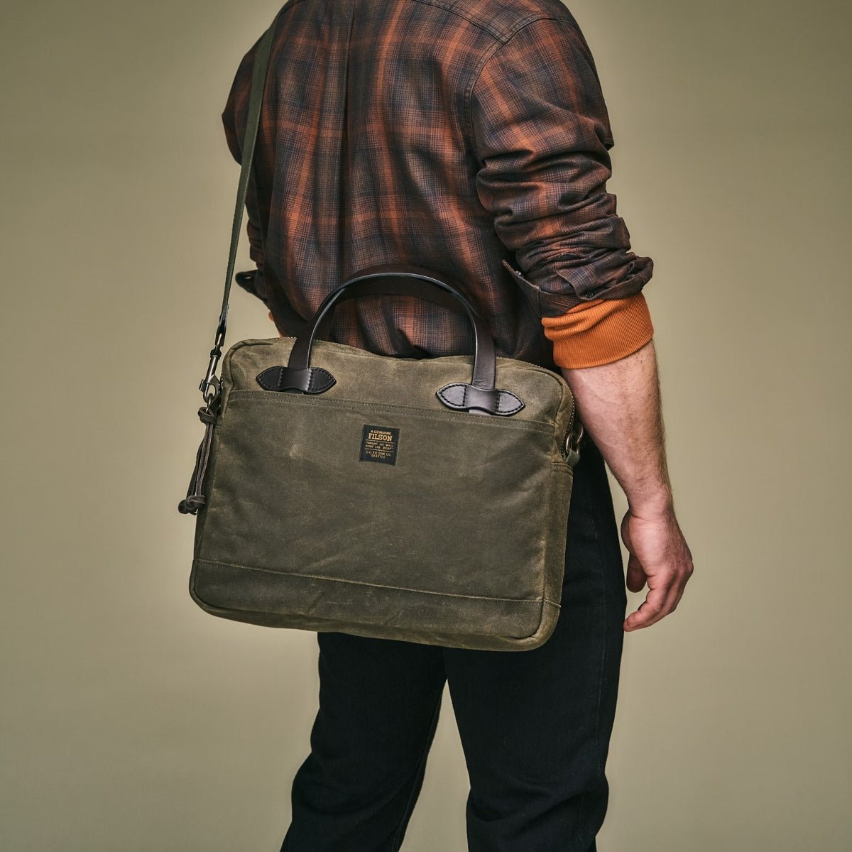 Filson Tin Cloth Compact Briefcase in Ottergreen - Getoutside Shoes