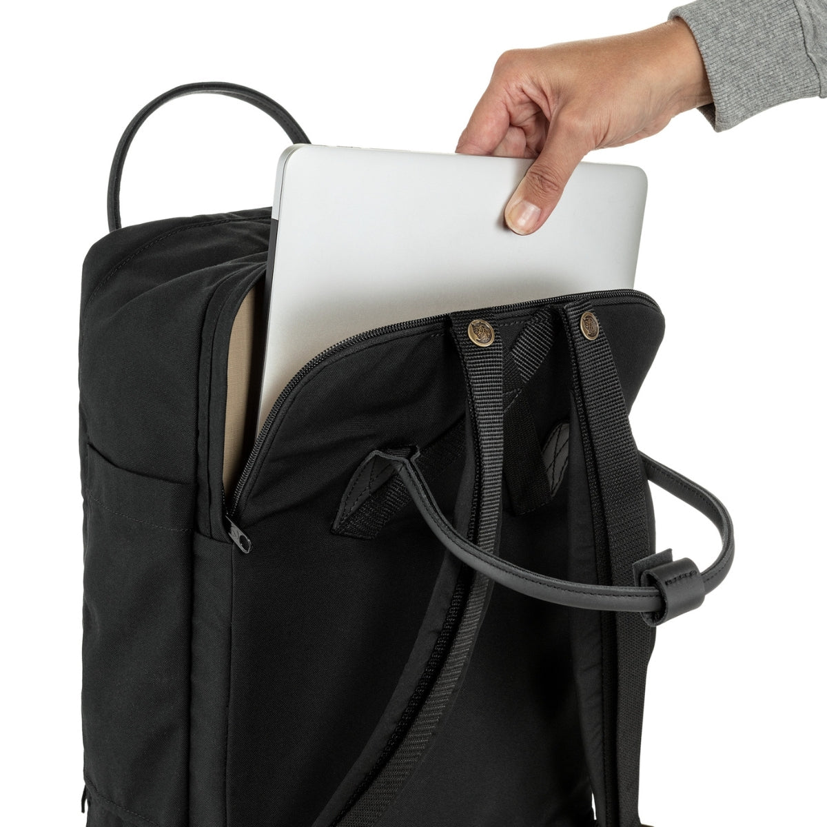 Fjallraven Kånken No.2 15" Laptop in Black - Getoutside Shoes
