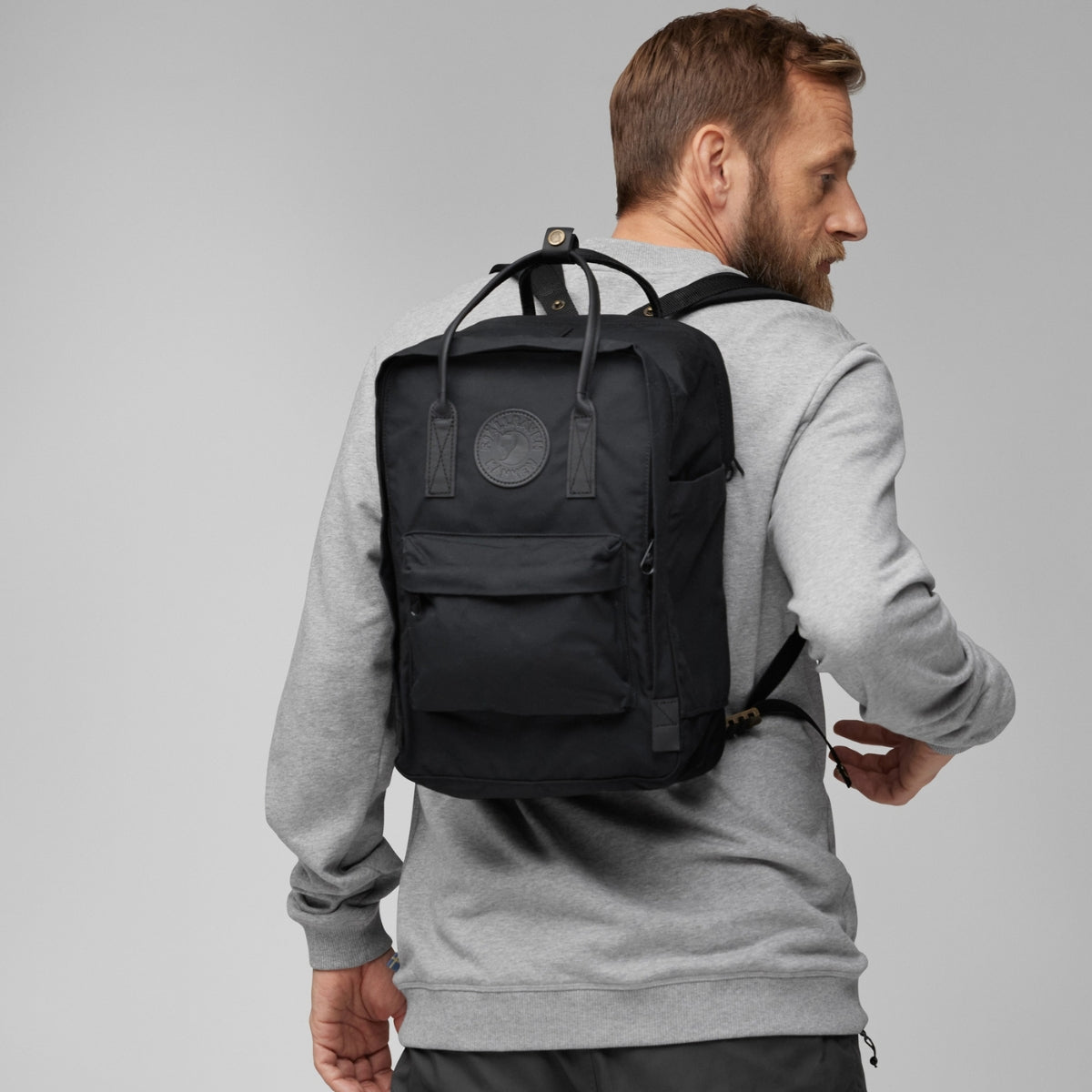 Fjallraven Kånken No.2 15" Laptop in Black - Getoutside Shoes