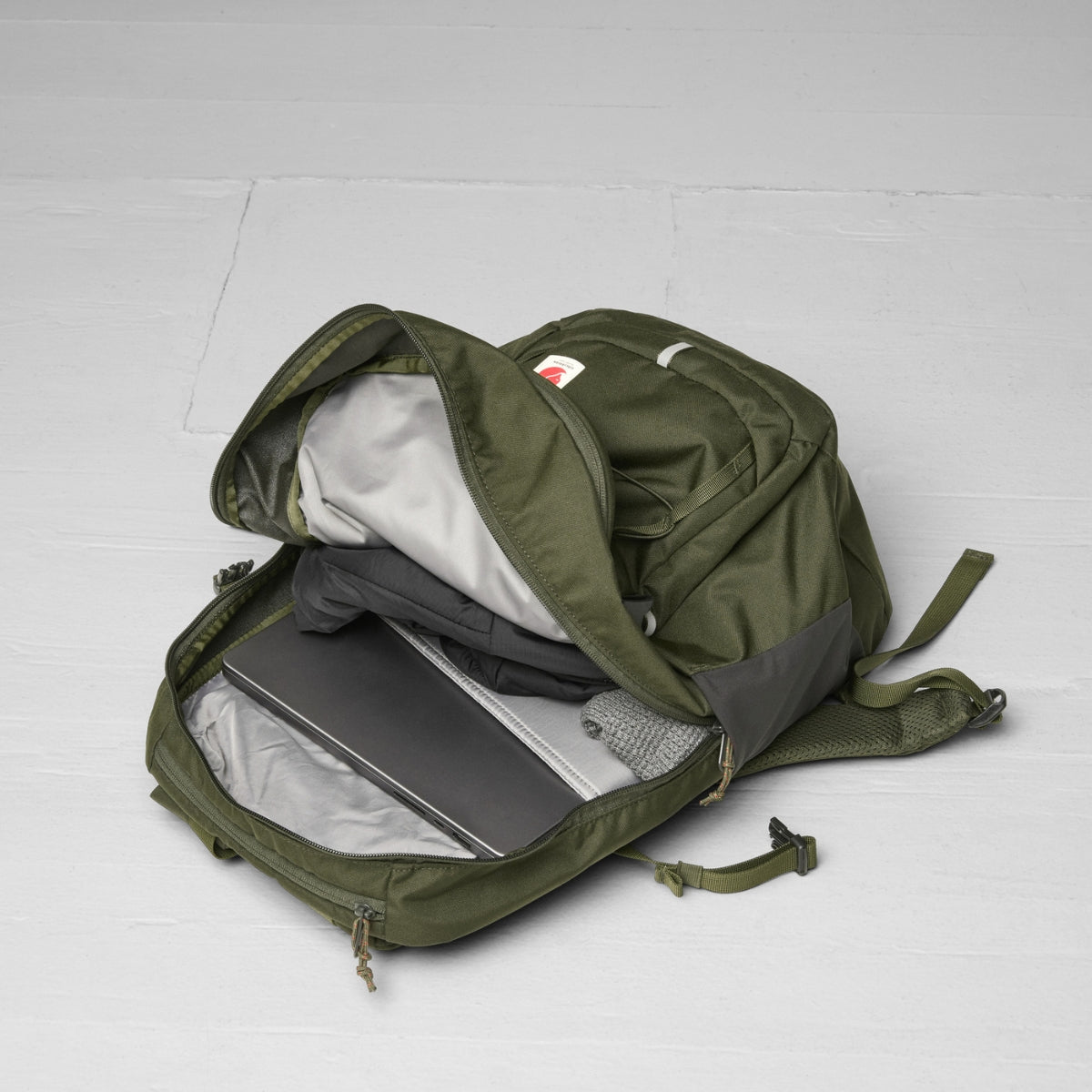 Fjallraven Skule 28 in Deep Forest - Getoutside Shoes