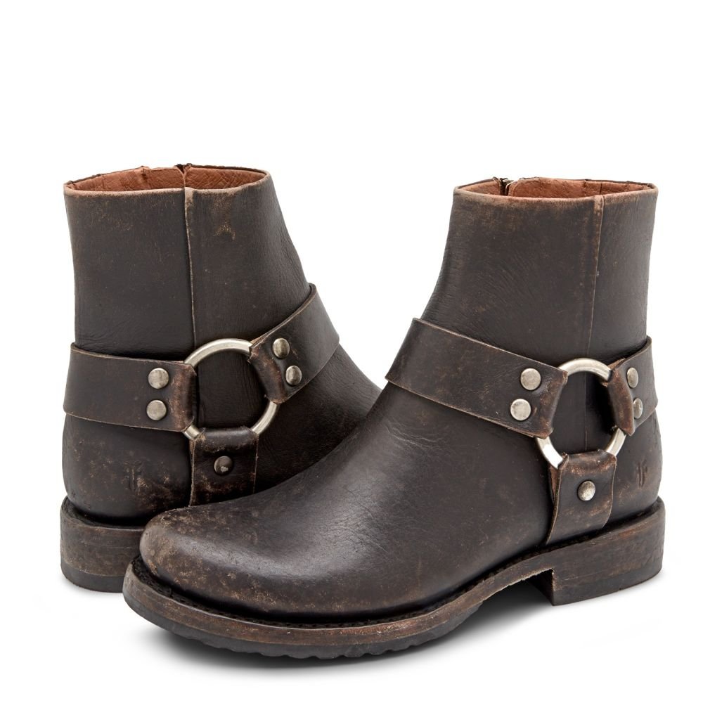 Frye Women's Veronica Harness Short in Blackfull Grain Brush Off - Getoutside Shoes