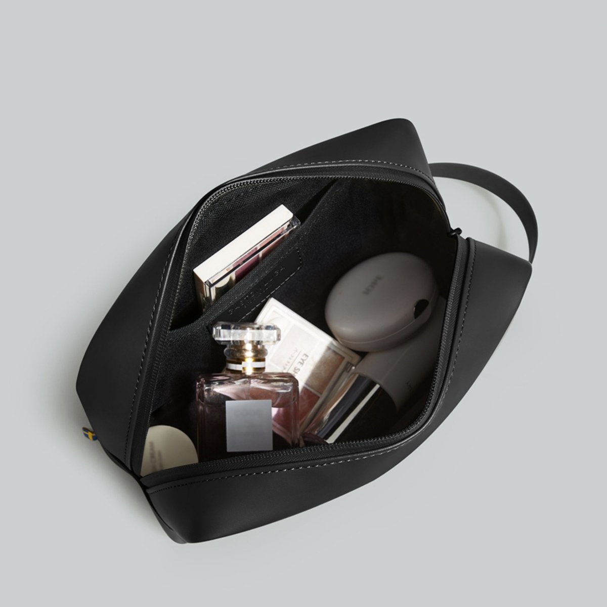 Gaston Luga Spläsh Toiletry Bag in Black - Getoutside Shoes