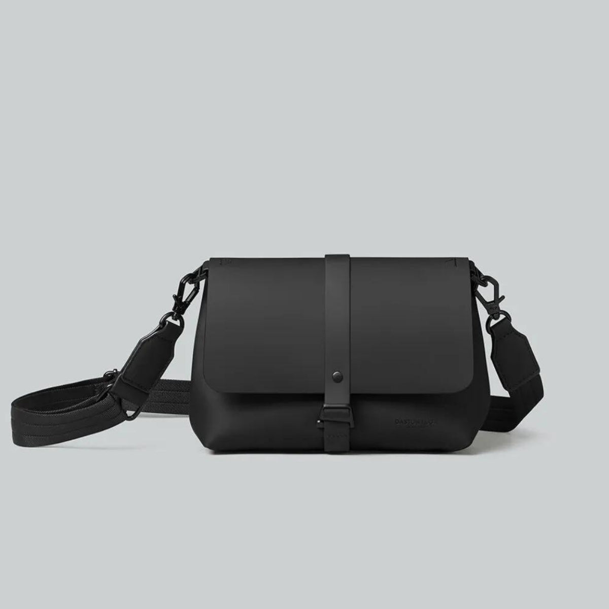Gaston Luga Splash Crossbody Bag in Black - Getoutside Shoes