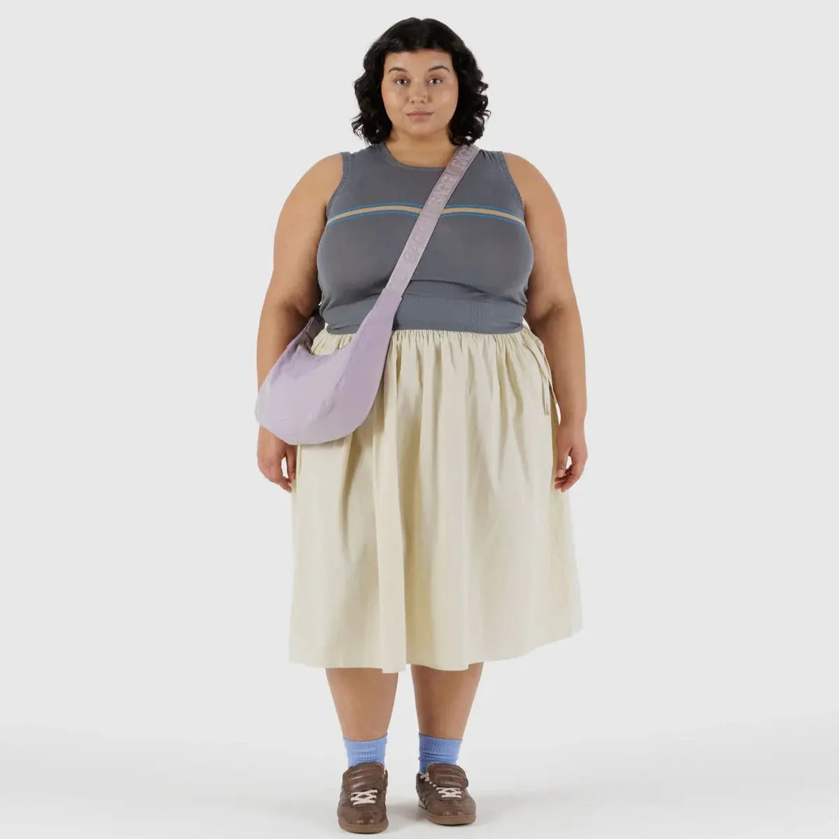 Baggu Medium Nylon Crescent Bag in Dusty Pink