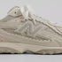 New Balance 204L Women in Sea Salt with Linen - Getoutside Shoes