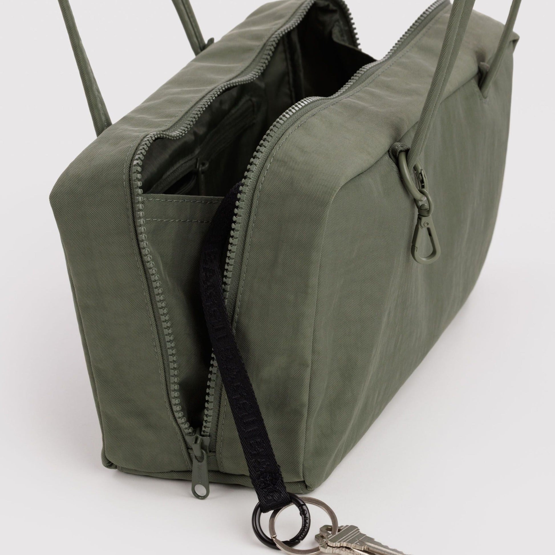 Baggu Nylon Bowler Bag in Caper