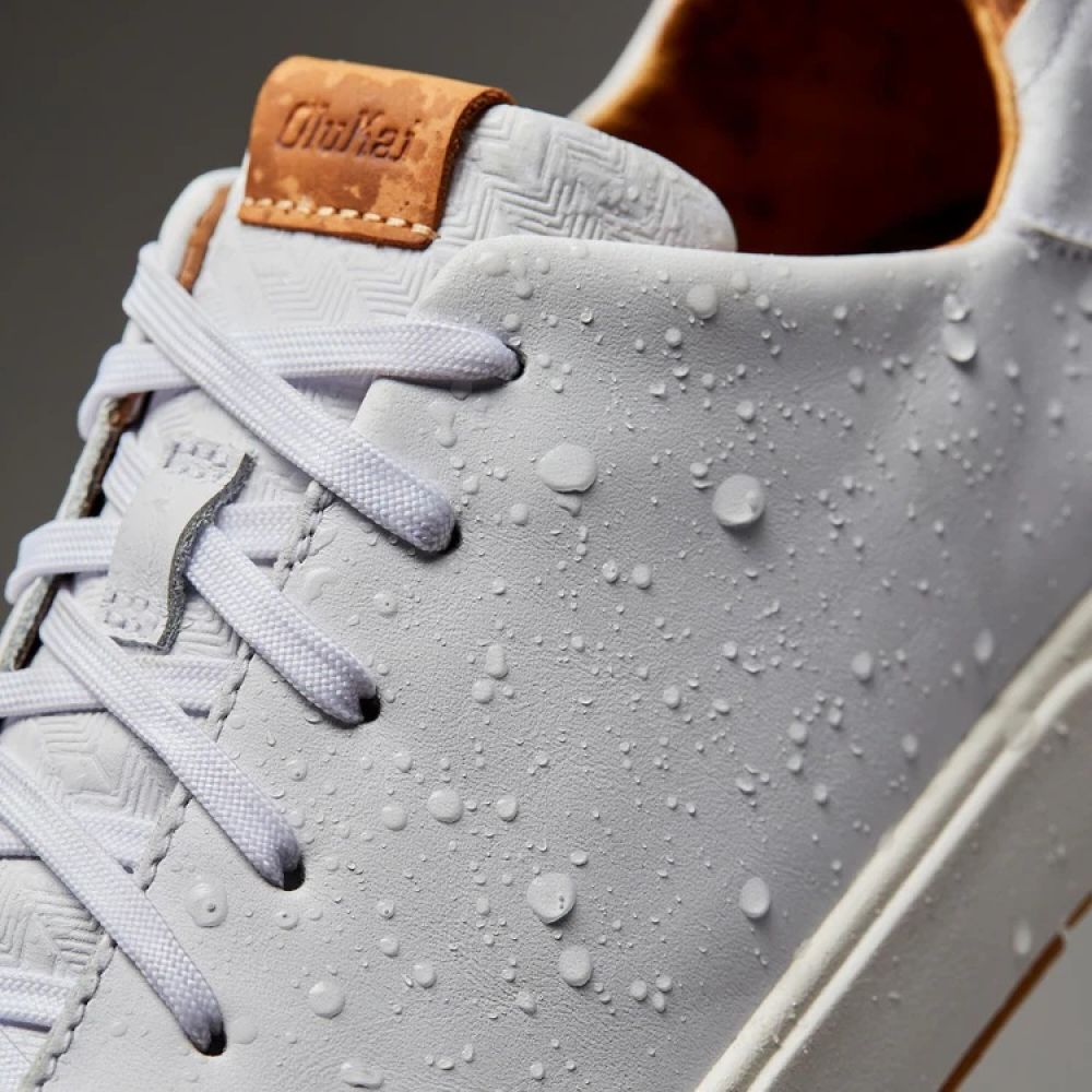 OluKai Men's Lae‘ahi Lī ‘Ili in Bright White