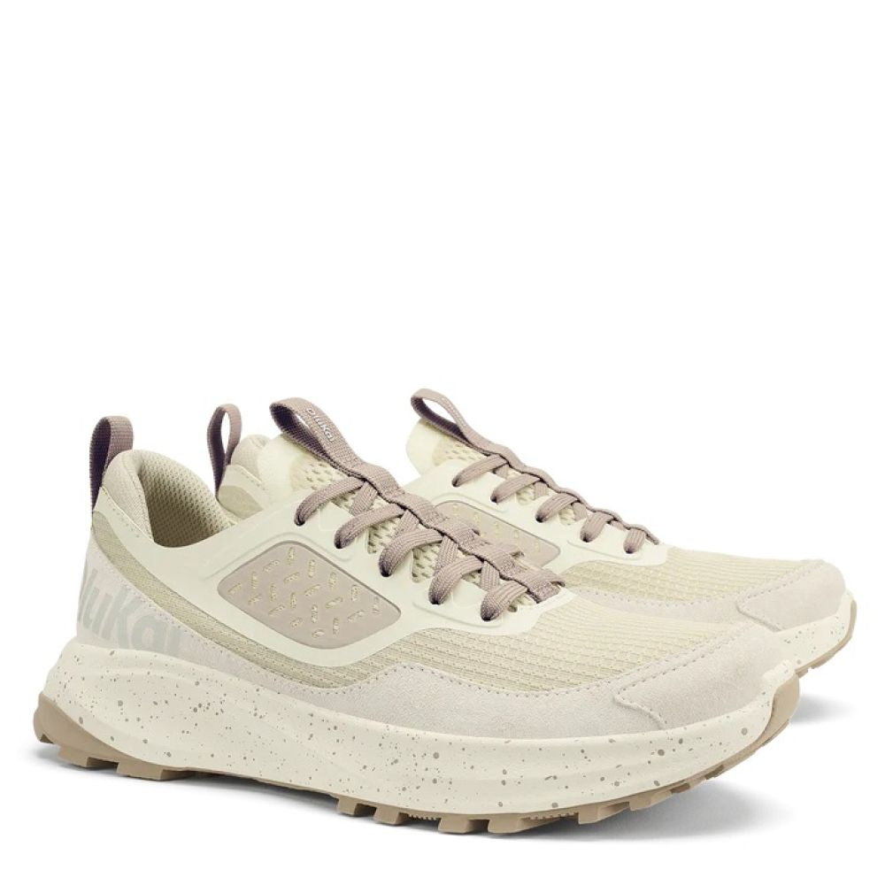 OluKai Women's Makiki in White Sand/Tapa