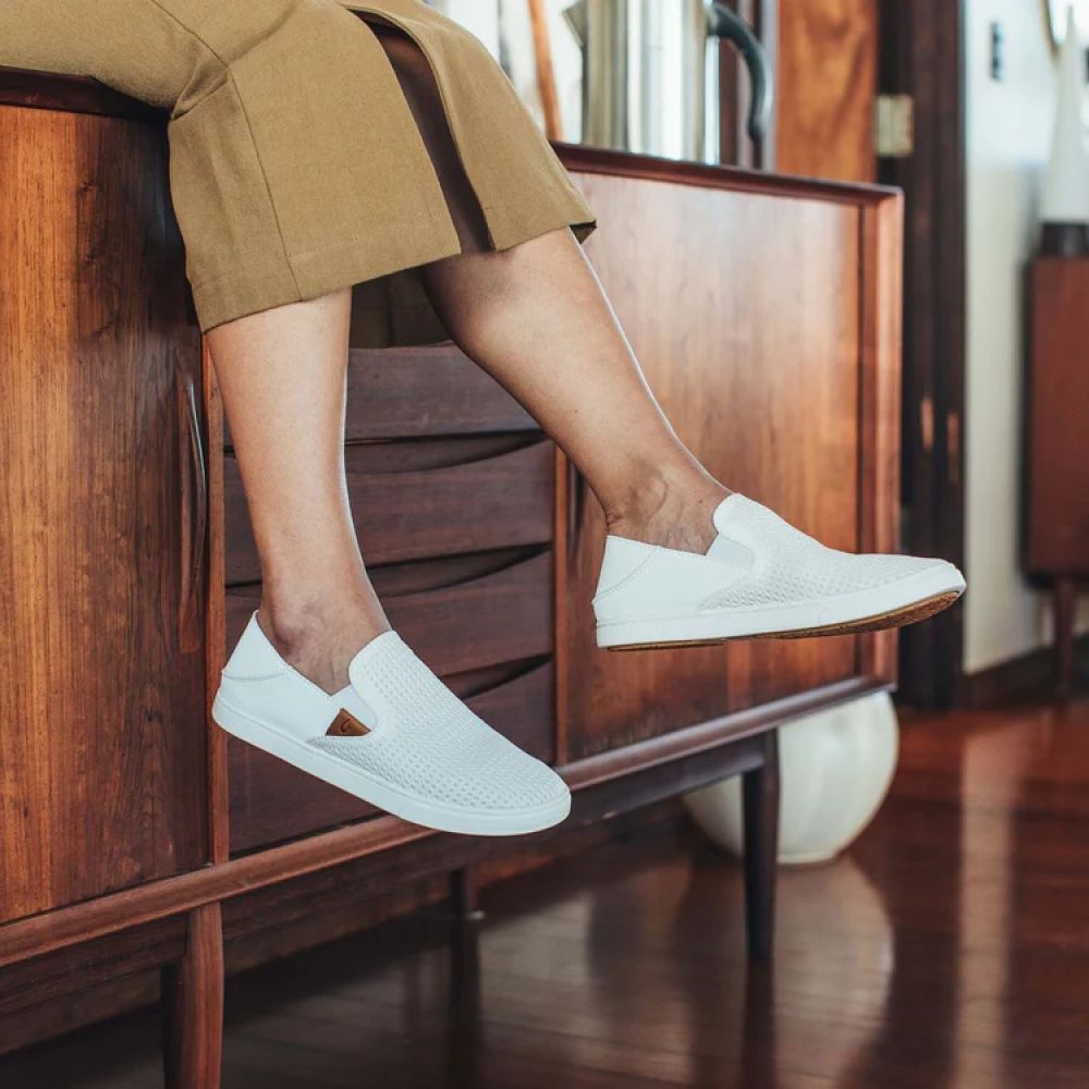 OluKai Women's Pehuea in Bright White