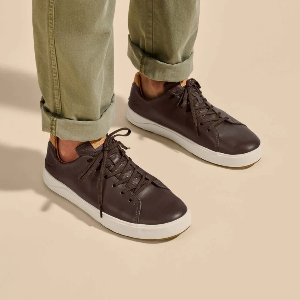OluKai Men's Lae‘ahi Lī ‘Ili in Dark Java - Getoutside Shoes