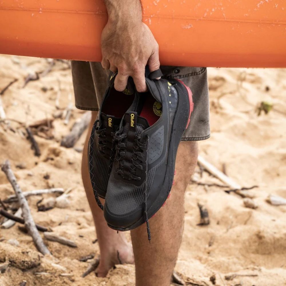 OluKai Men's Makiki in Lava Rock/Hla - Getoutside Shoes