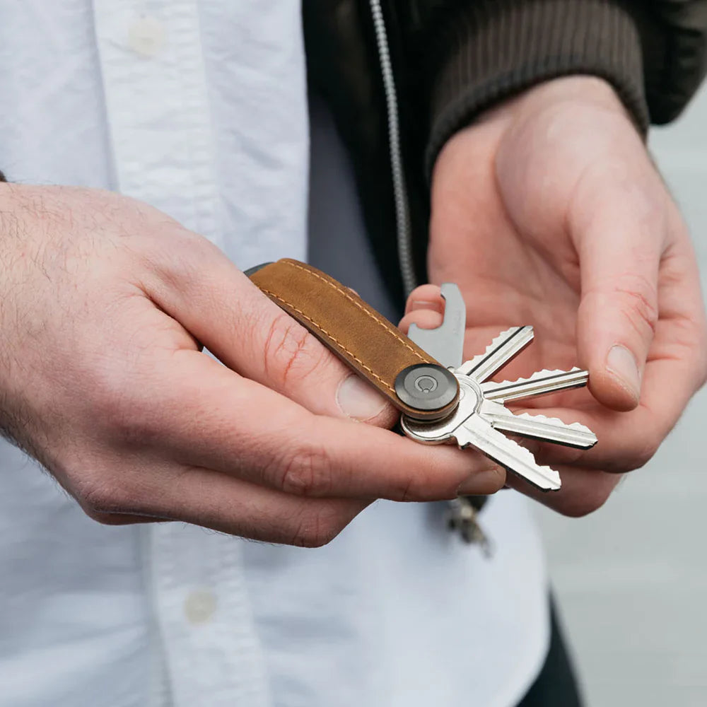 Orbitkey Key Organiser Crazy-Horse in Chestnut Brown with Brown Stitching