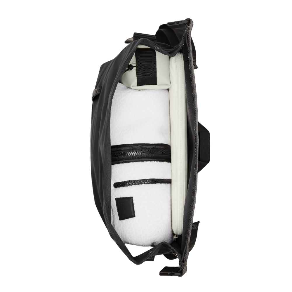 Rains Trail Rolltop Messenger Bag in Black
