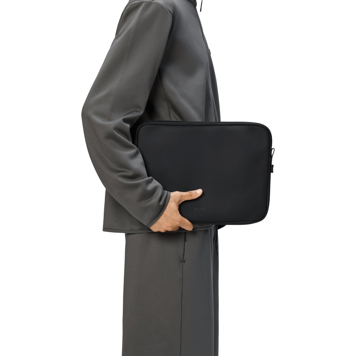 Rains Trail Laptop Case 13″/14″ in Black - Getoutside Shoes