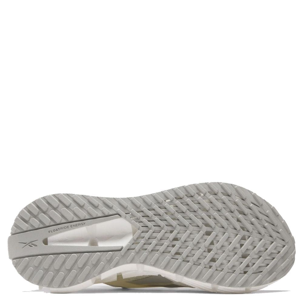 Reebok Women's FloatZig 1 in Chalk/Alabaster/Grey1 - Getoutside Shoes
