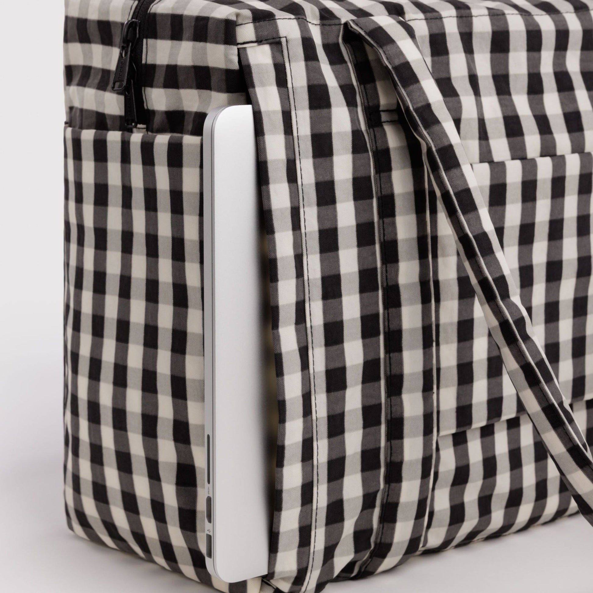 Baggu Small Cloud Carry-On in Black And Cream Gingham