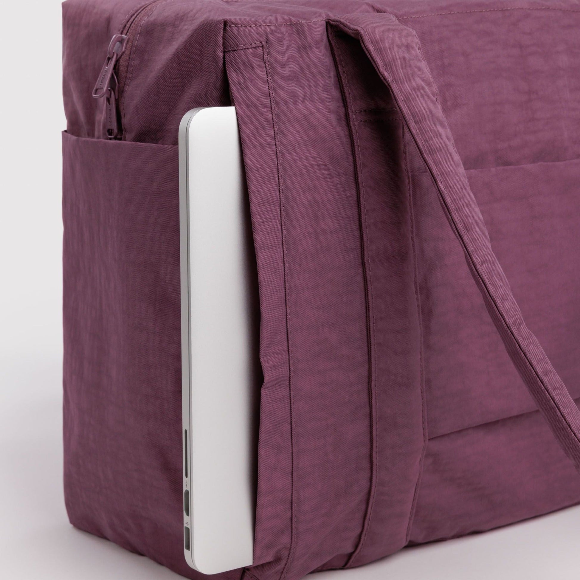 Baggu Small Cloud Carry-On in Wild Plum