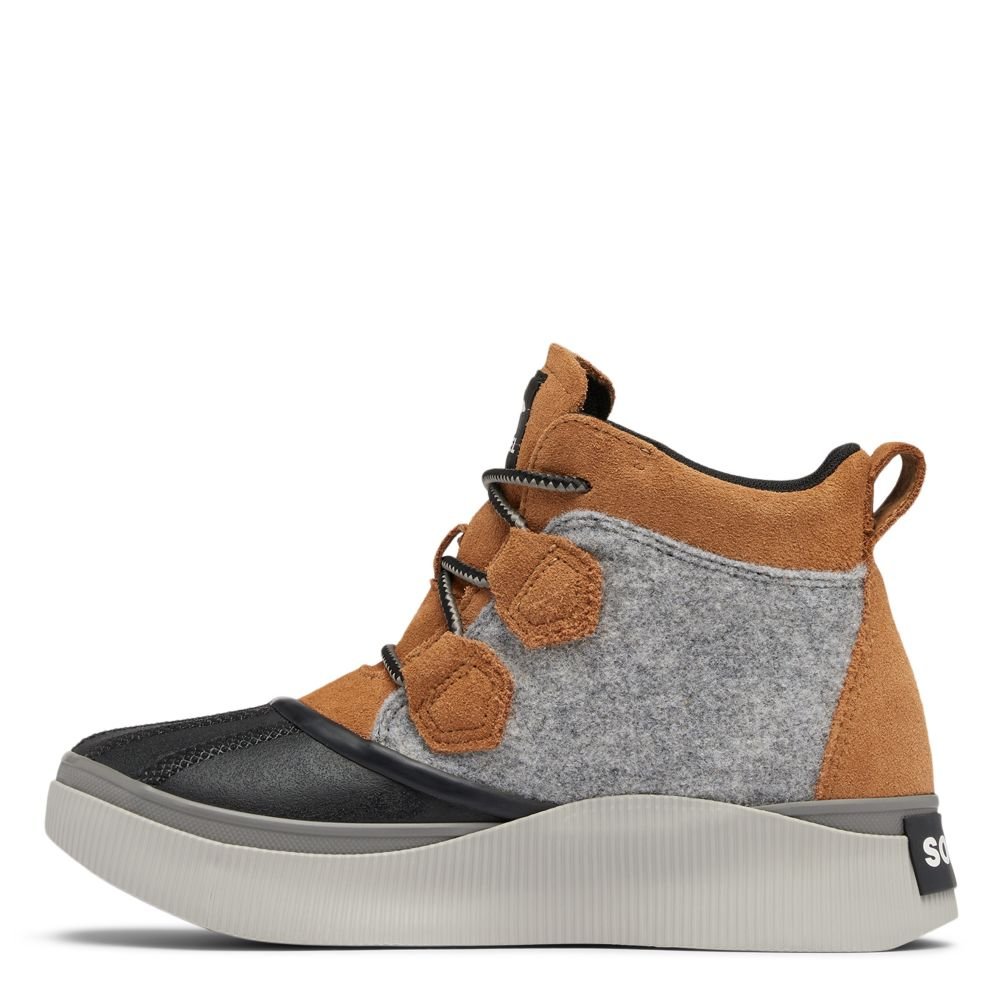 Sorel Women's Out N About IV Classic Waterproof Boot in Taffy/Dove - Getoutside Shoes