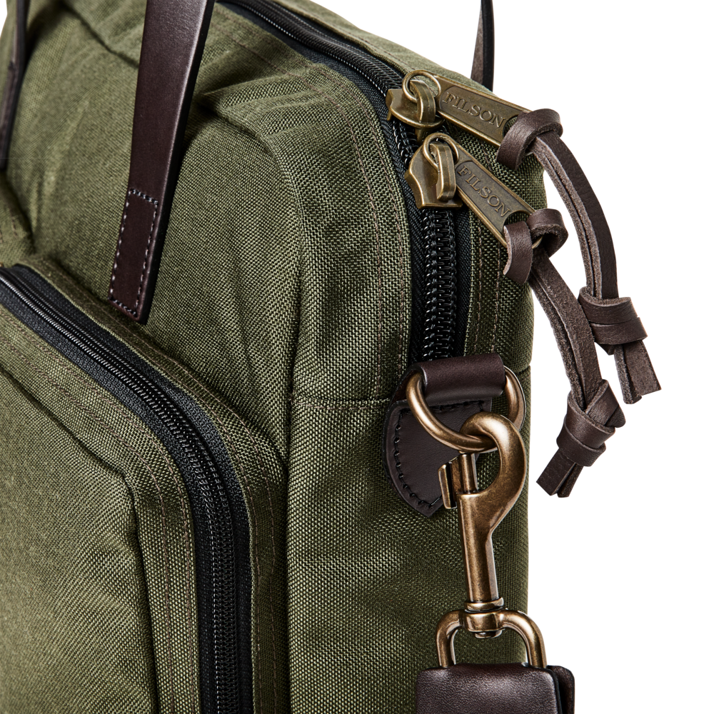 Filson Dryden Briefcase in Ottergreen