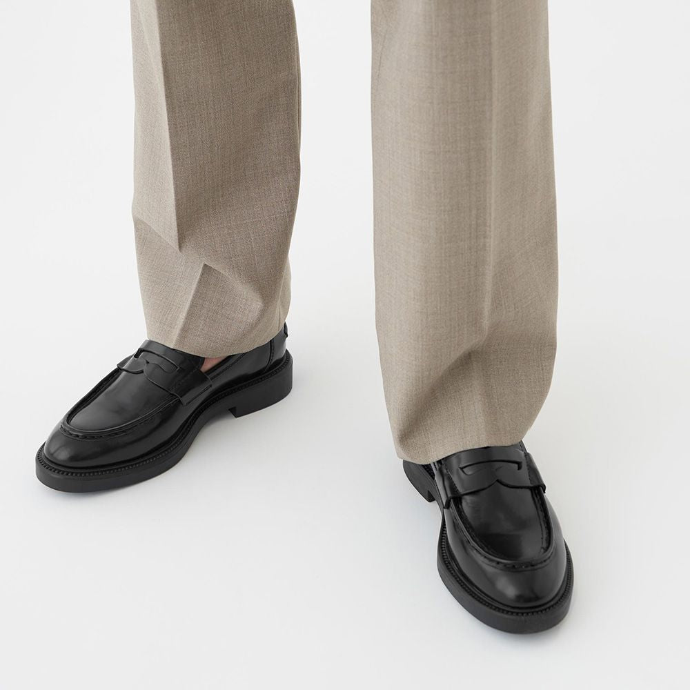 Vagabond Women's Alex W Loafer in Black Polished Leather