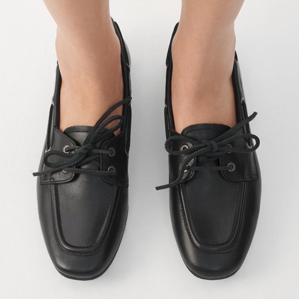 Vagabond Women's Hillary Boat Shoe in Black Leather