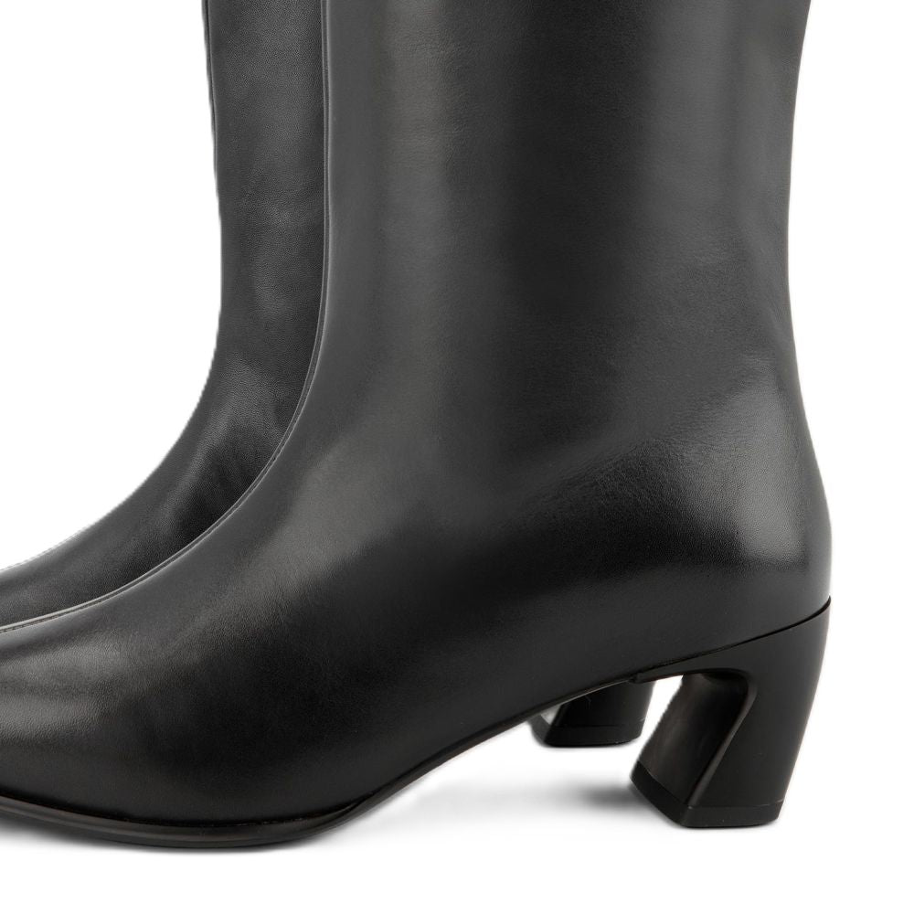 Vagabond Women's Ilona Boots in Black Leather