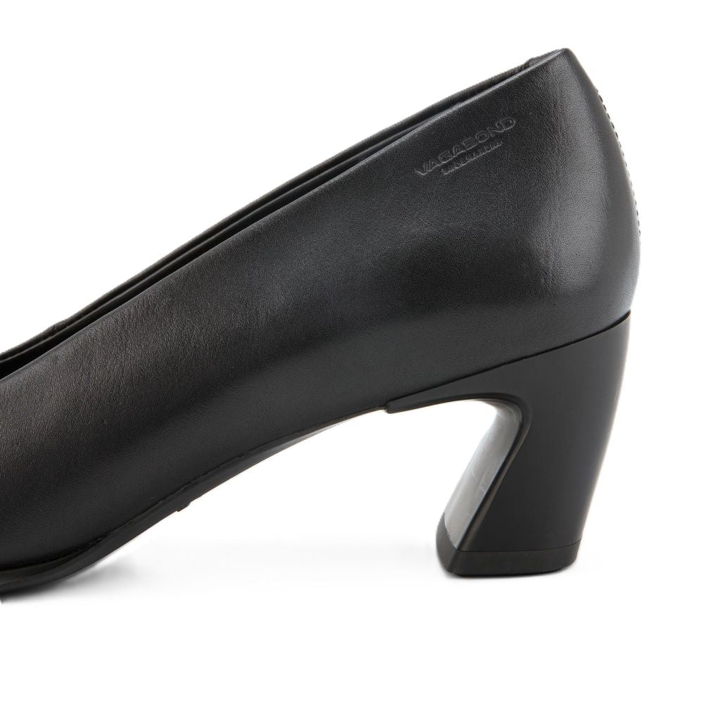Vagabond Women's Ilona Pumps in Black Leather