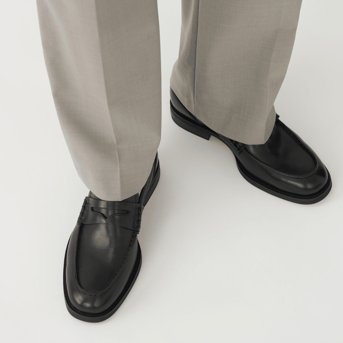 Vagabond Men's Mario Loafers in Black Leather - Getoutside Shoes