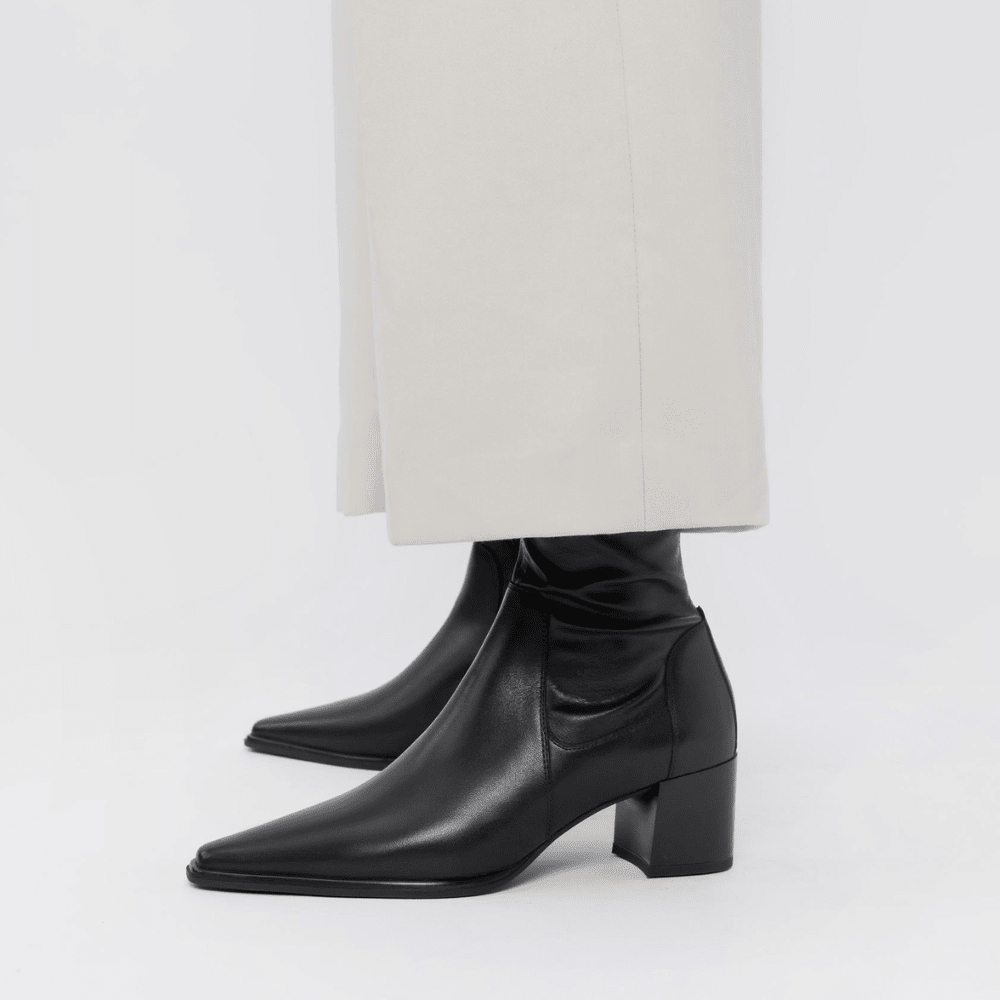Vagabond Women's Giselle Boots in Black Leather/Comb - Getoutside Shoes