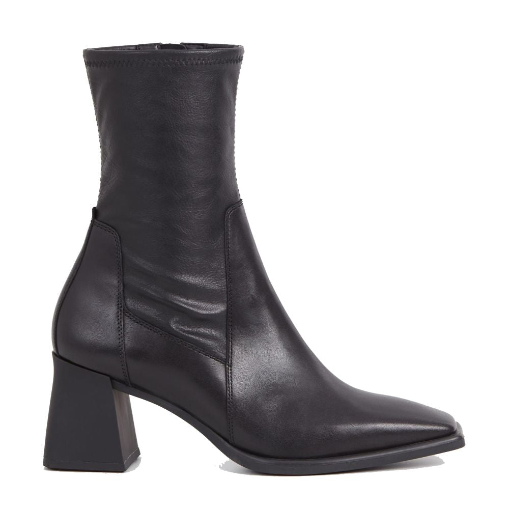 Vagabond Women's Hedda Stretch Boots in Black - Getoutside Shoes