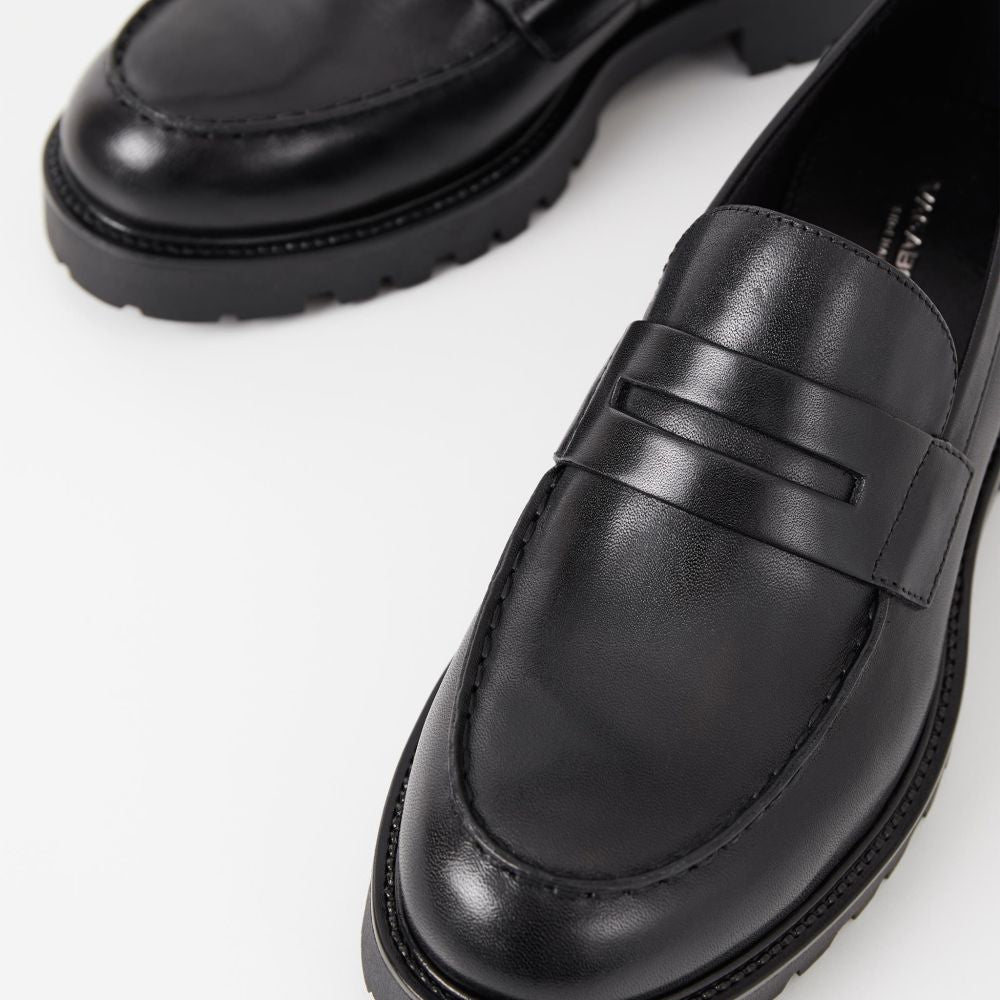 Vagabond Women's Kenova Loafer in Black Leather - Getoutside Shoes