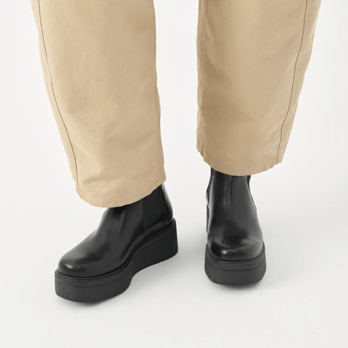 Vagabond Women's Tara Boots in Black Leather - Getoutside Shoes