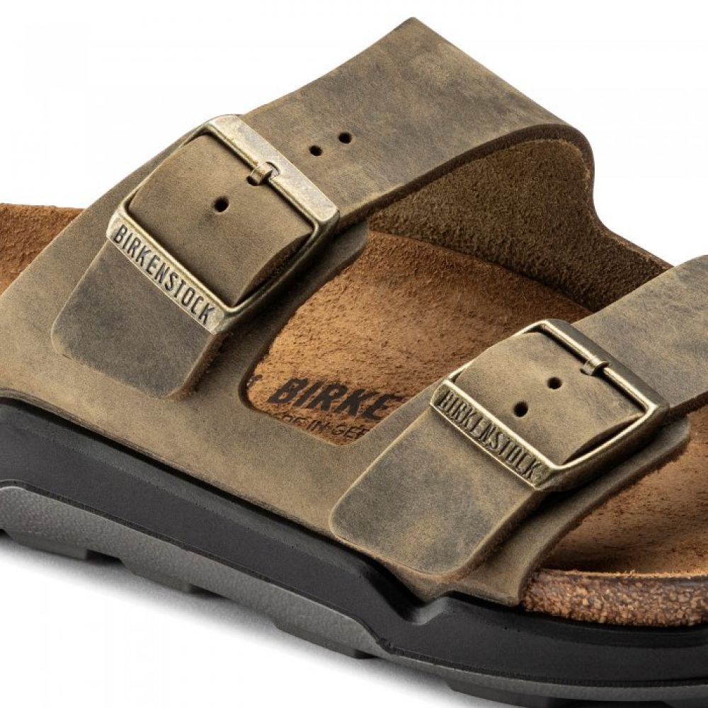 Birkenstock Men&#39;s Arizona Cross Town Oiled Leather in Faded Khaki