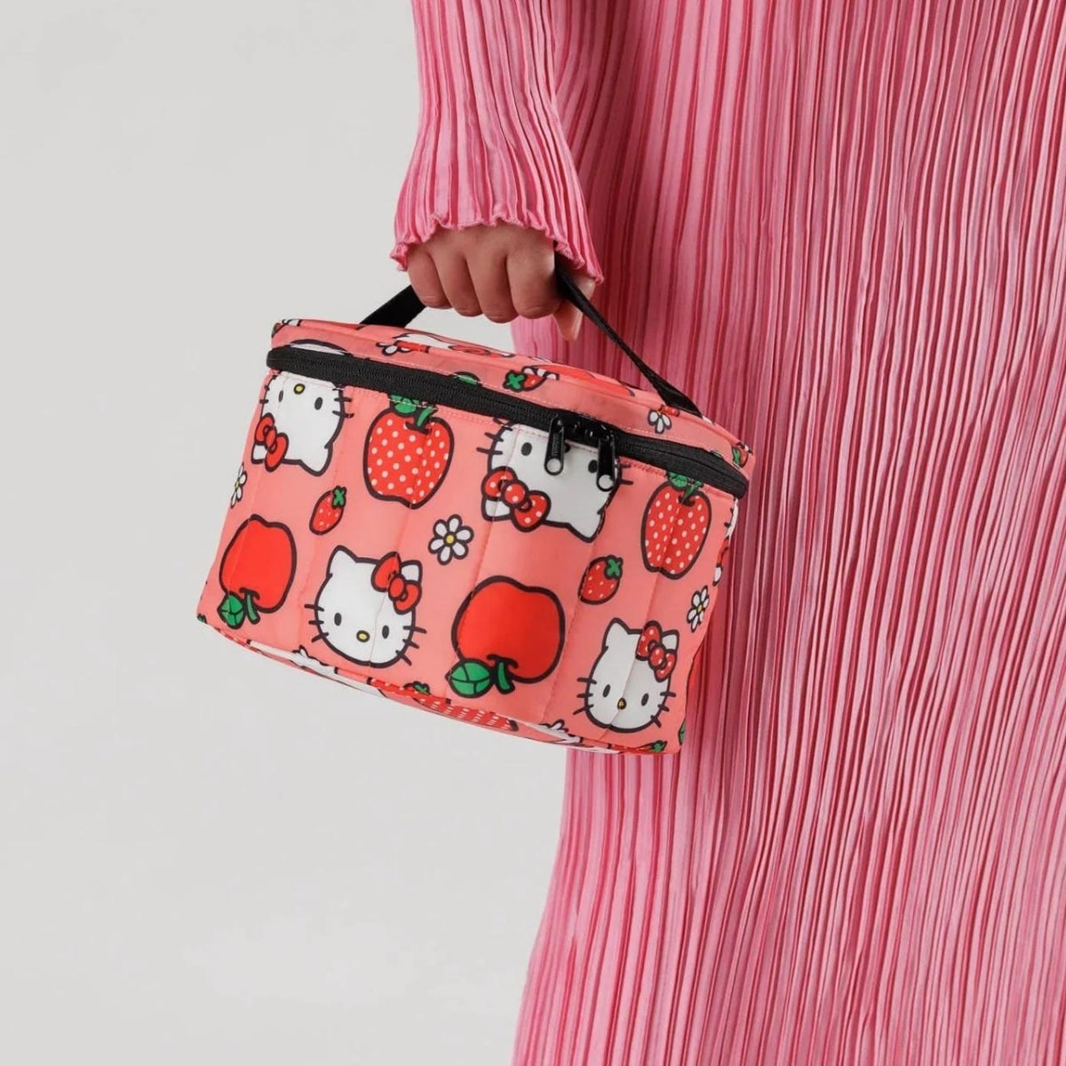 Baggu Puffy Lunch Bag in Hello Kitty Apple